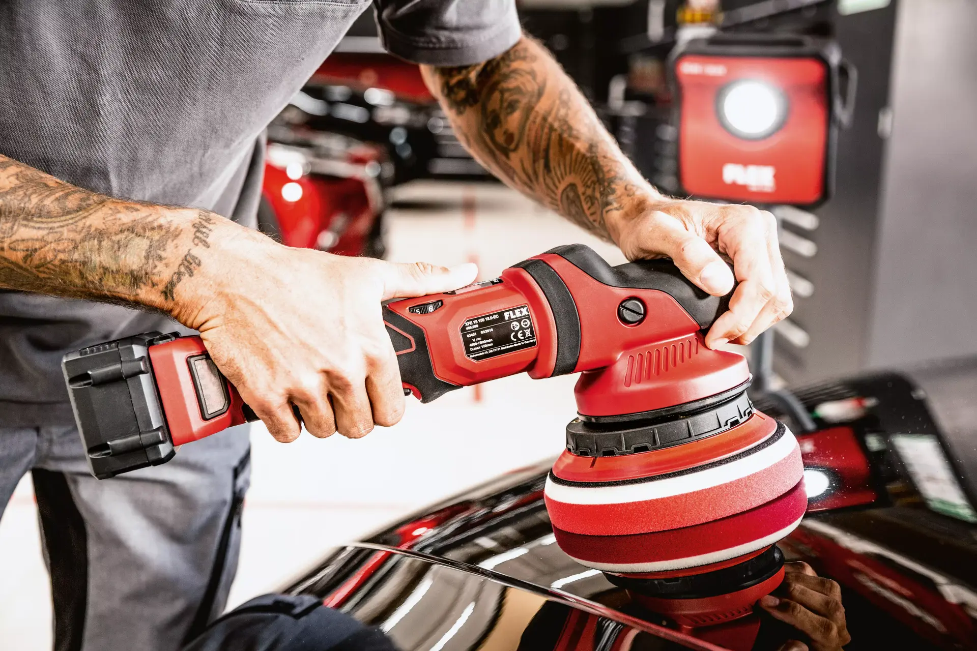 FLEX - Random Orbital Polisher with Positive-Action Drive, brushless, 2x 5.0Ah battery, i-charger, in CC - XCE 8 125 18.0-EC/5.0 Set
